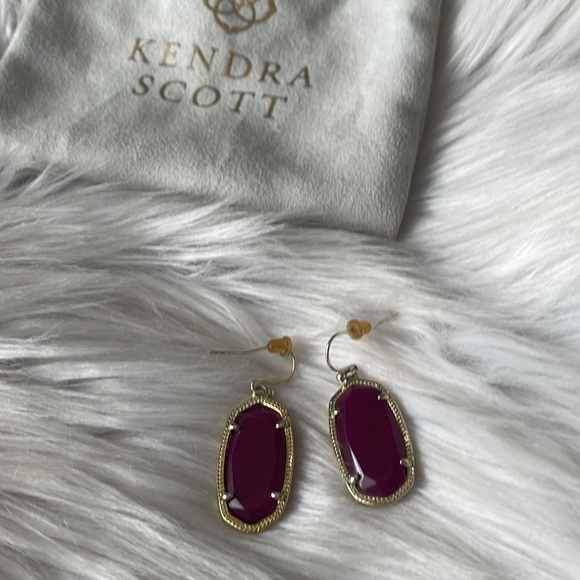 Kendra Scott burgundy earrings - Picture 5 of 6